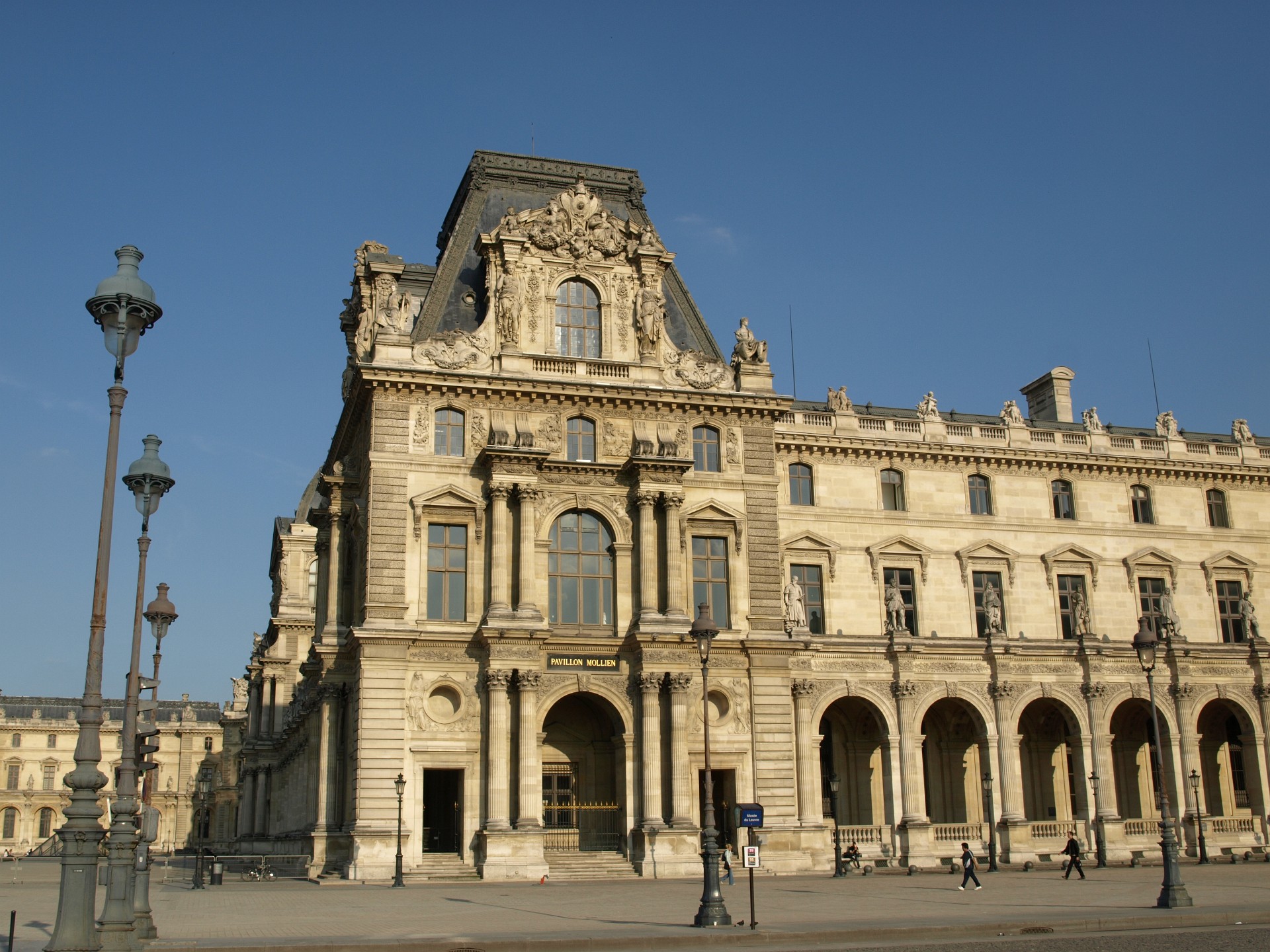 Lamposts and Louvre Corners
